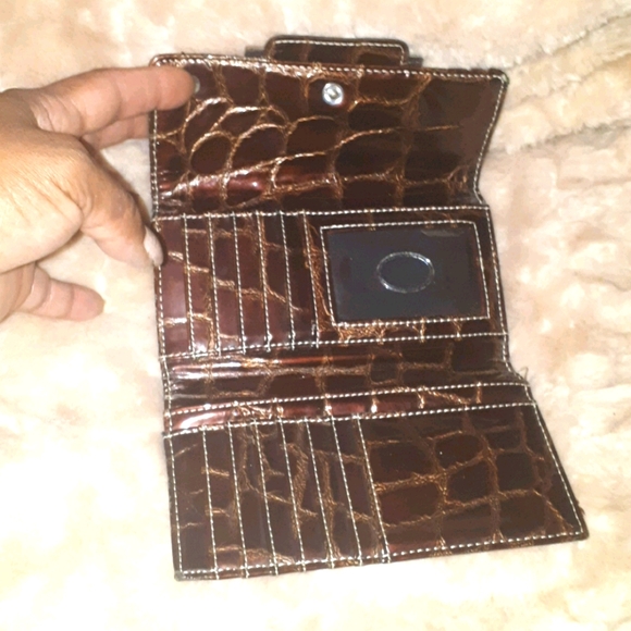 Guess Wallet - Picture 4 of 5